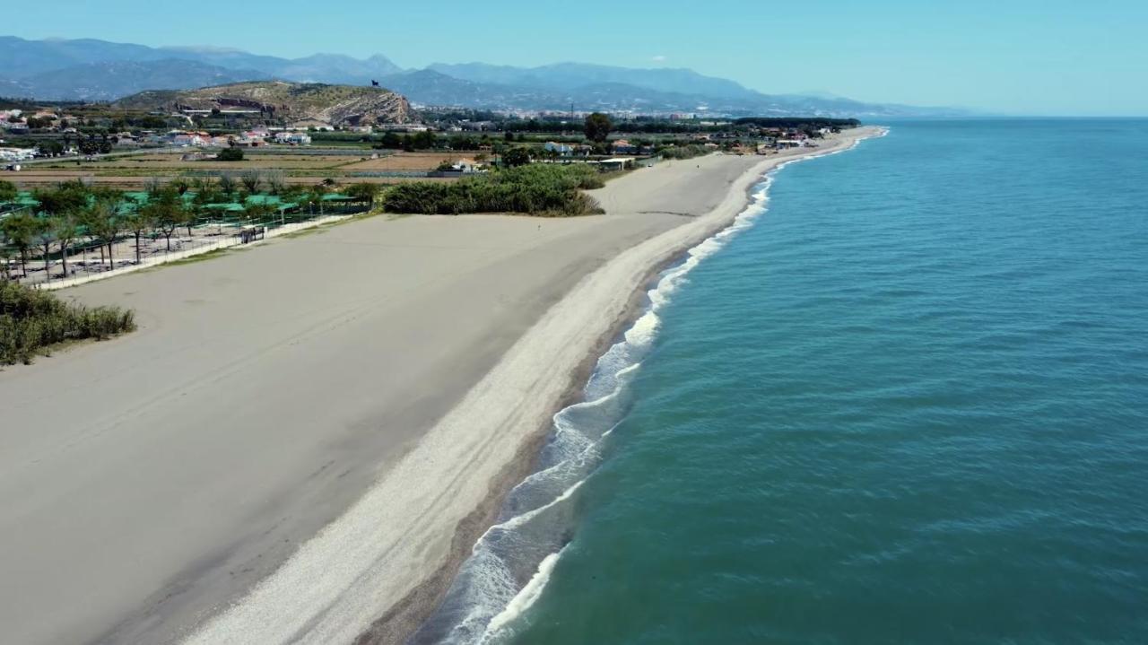 Отель Kampaoh Costa Del Sol Альмаяте-Бахо Экстерьер фото